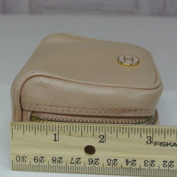 Vintage Chanel Pouch Pochette Zippy Cosmetic Bag - Picture 14 of 15